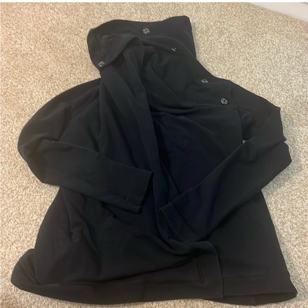 1024. EUC - Lululemon Black Cardigan Wrap with Pockets